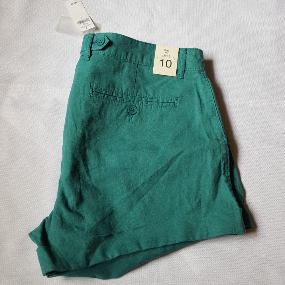 NWT GAP shorts
